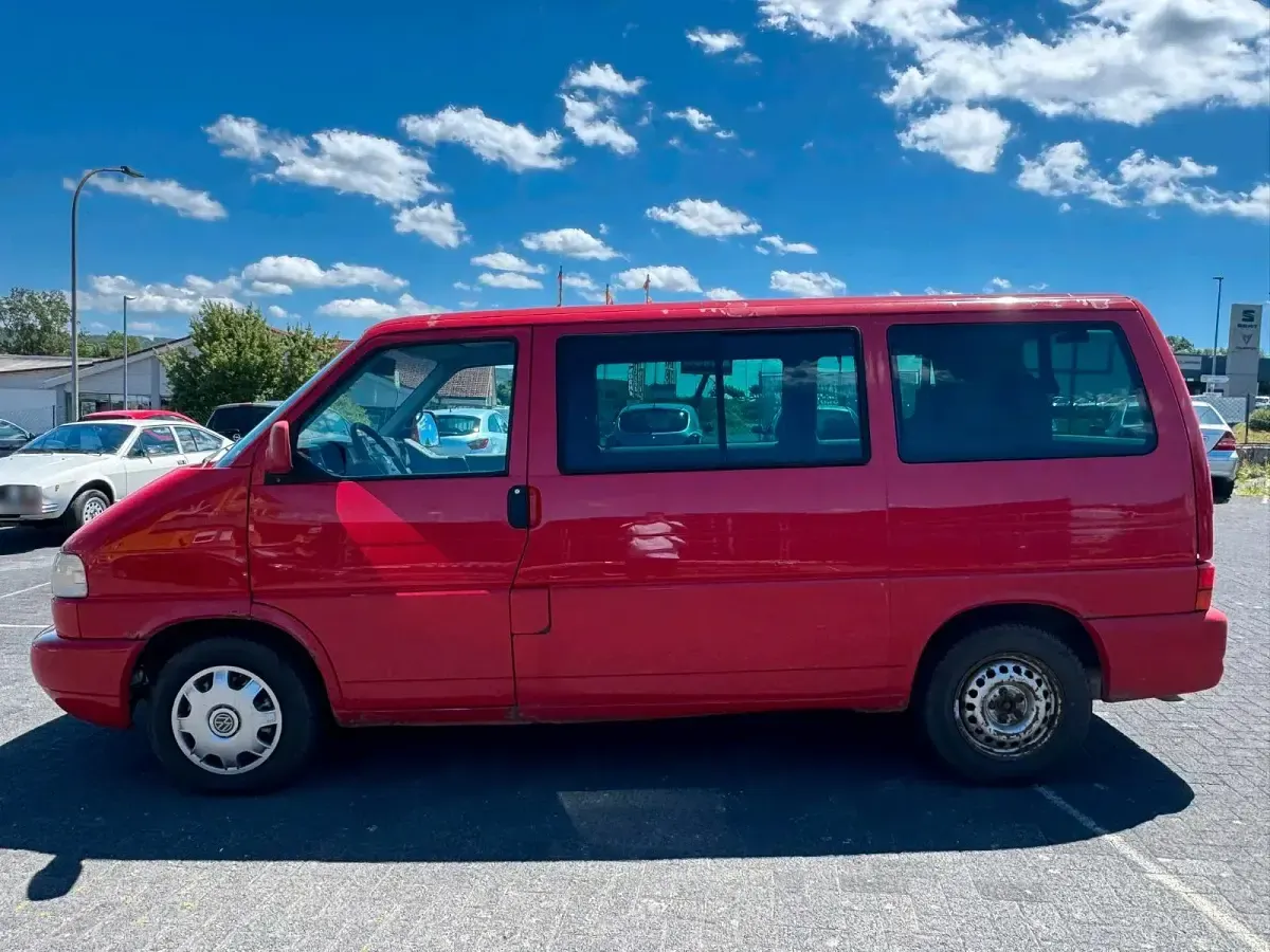 Gebraucht VW Multivan 102 PS (75 kW) 2000 Rot Van / Kleinbus