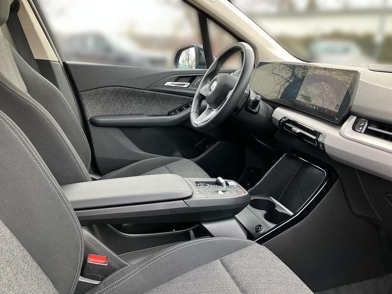 Gebraucht BMW 218 Active Tourer 150 PS (110 kW) 2024 Schwarz Van / Kleinbus
