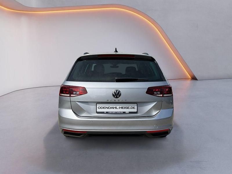 Gebraucht VW Passat Business 200 PS (147 kW) 2022 Silber Kombi