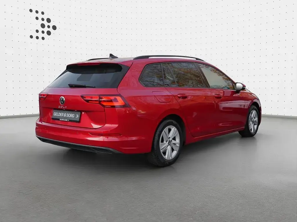 Gebraucht VW Golf VIII Life 150 PS (110 kW) 2022 Rot Kombi