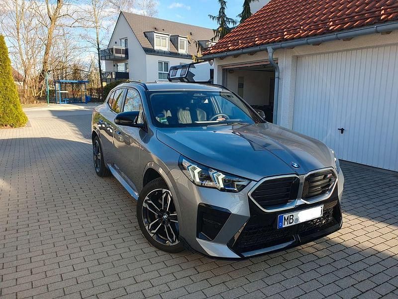 Grau Gebraucht 2024 BMW X2 Efficient Dynamics SUV | 48.950 € (Superpreis) - Bild 1/4