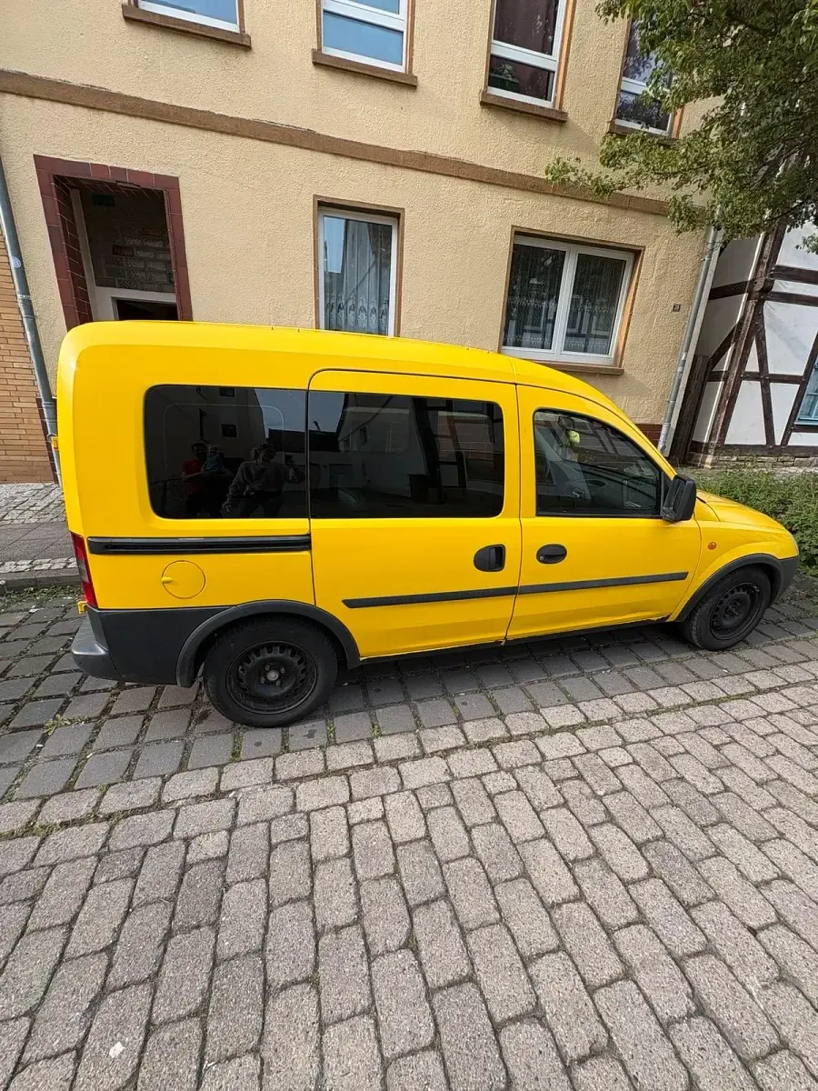 Używany Opel Combo 87 KM (63 kW) 2002 Żółty Minivan