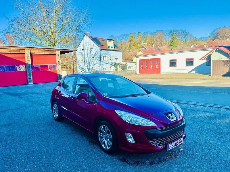Gebraucht Peugeot 308 Premium 120 PS (88 kW) 2010 Schwarz Limousine