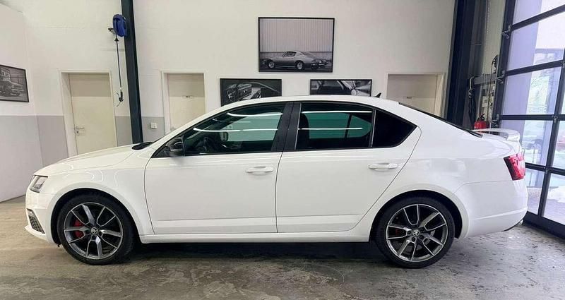 Gebraucht Skoda Octavia RS 230 PS (169 kW) 2017 Weiß Limousine