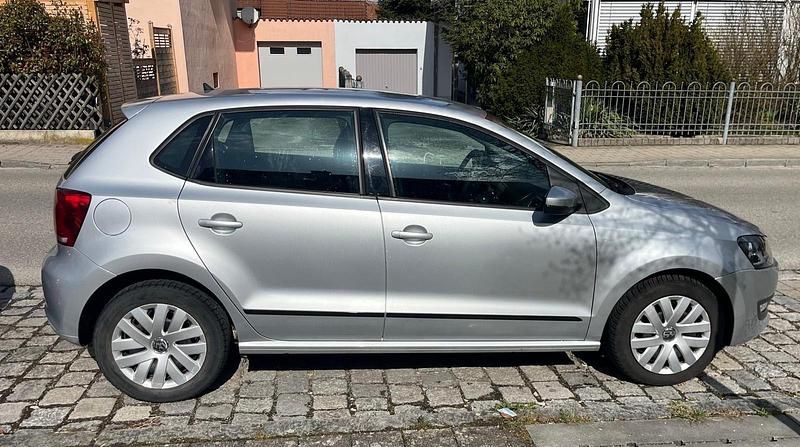 Gebraucht VW Polo 69 PS (50 kW) 2011 Silber Kleinwagen