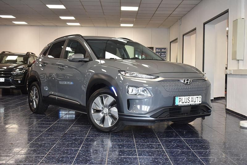 Grau Gebraucht 2020 Hyundai Kona Advantage SUV | 13.669 € (Guter Preis) - Bild 1/4