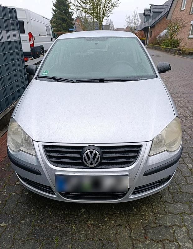 Gebraucht VW Polo 69 PS (50 kW) 2009 Silber Kleinwagen