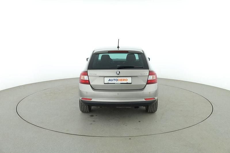 Gebraucht Skoda Rapid Clever 125 PS (91 kW) 2018 Grau Kleinwagen