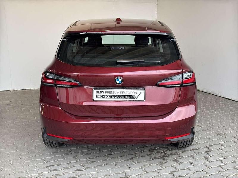 Gebraucht BMW 220 170 PS (125 kW) 2025 Piemont rot met. Kombi