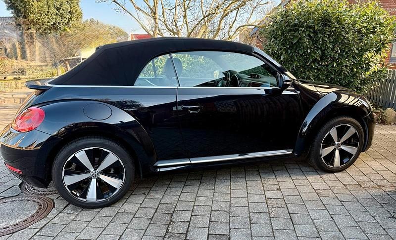 Gebraucht VW Beetle Cabriolet Exclusive 150 PS (110 kW) 2016 Schwarz Cabrio
