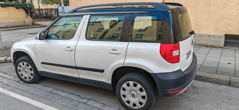 Gebraucht Skoda Yeti Active 110 PS (80 kW) 2012 Weiß SUV