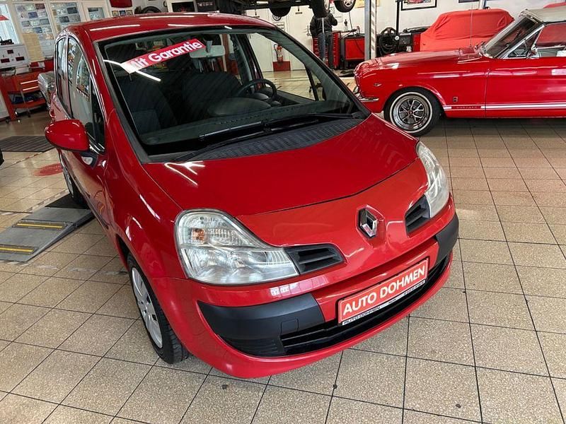 Gebraucht Renault Modus Dynamique 75 PS (55 kW) 2011 Rot Van / Kleinbus