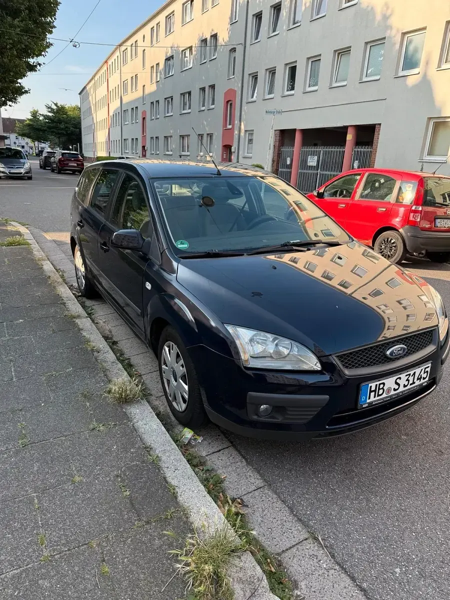 Gebraucht Ford Focus 101 PS (74 kW) 2006 Blau Kombi