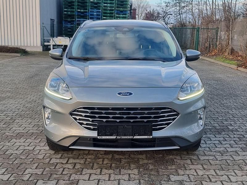 Gebraucht Ford Kuga Titanium 224 PS (164 kW) 2022 Silber SUV