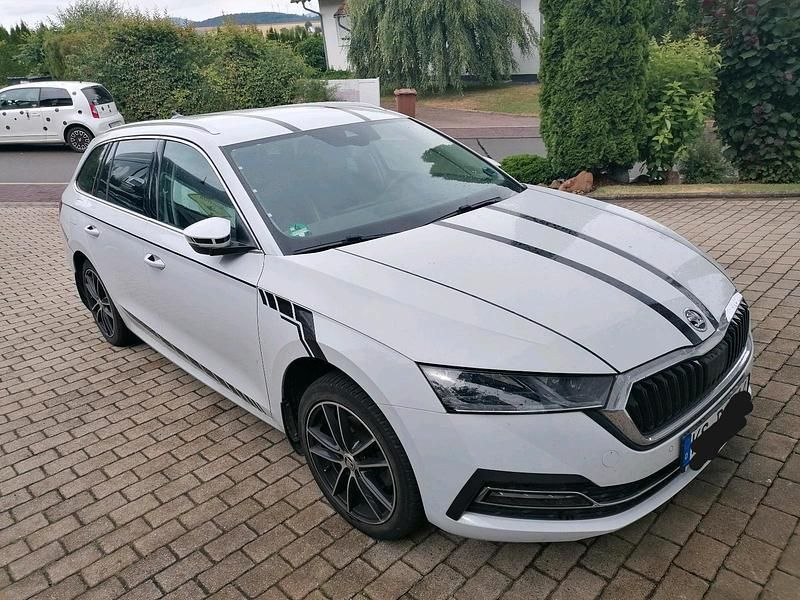 Gebraucht Skoda Octavia 150 PS (110 kW) 2020 Weiß Kombi