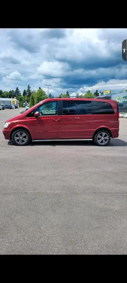 Gebraucht Mercedes Viano 224 PS (164 kW) 2011 Rot Van / Kleinbus