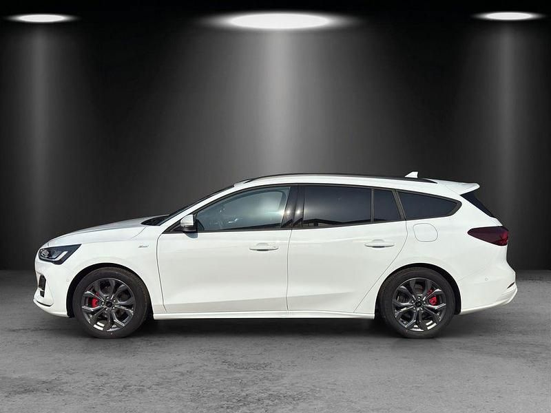 Gebraucht Ford Focus ST-Line 125 PS (91 kW) 2025 Frostweiß Kombi