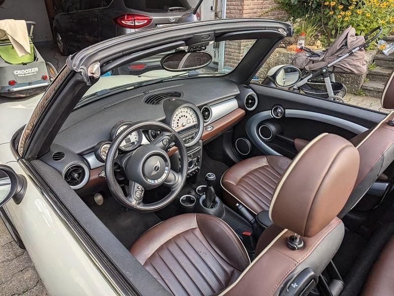 Gebraucht Mini Cooper Cabriolet 122 PS (89 kW) 2011 Weiß Cabrio