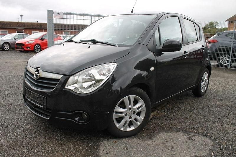 Gebraucht Opel Agila Edition 94 PS (69 kW) 2010 Schwarz Kleinwagen