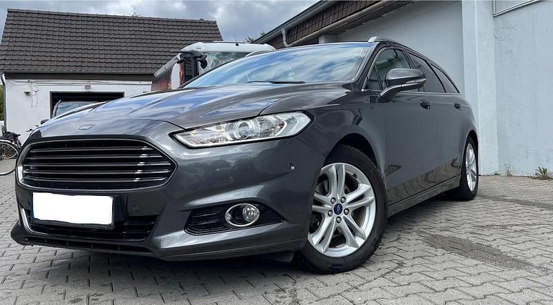 Grau Gebraucht 2015 Ford Mondeo Kombi | 7.700 € (Etwas zu teuer) - Bild 1/4