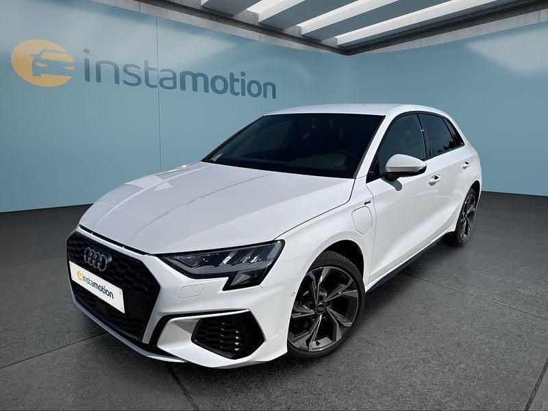 Weiß Gebraucht 2022 Audi A3 Sportback e-tron Limousine | 26.199 € (Etwas zu teuer) - Bild 1/4