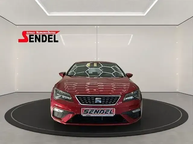 Gebraucht Seat Leon XCELLENCE 125 PS (91 kW) 2017 Rot Limousine