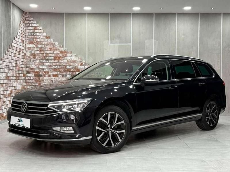 Deep black perleffekt Gebraucht 2021 VW Passat Elegance Kombi | 23.990 € (Guter Preis) - Bild 1/4