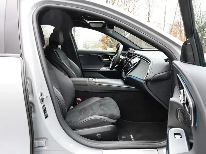 Gebraucht Mercedes E400 AMG 381 PS (280 kW) 2024 Manufaktur alpingrau uni Limousine