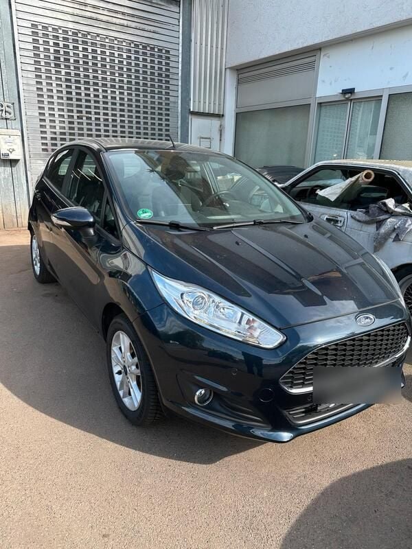 Schwarz Gebraucht 2017 Ford Fiesta Kleinwagen | 8.000 € (Superpreis) - Bild 1/4