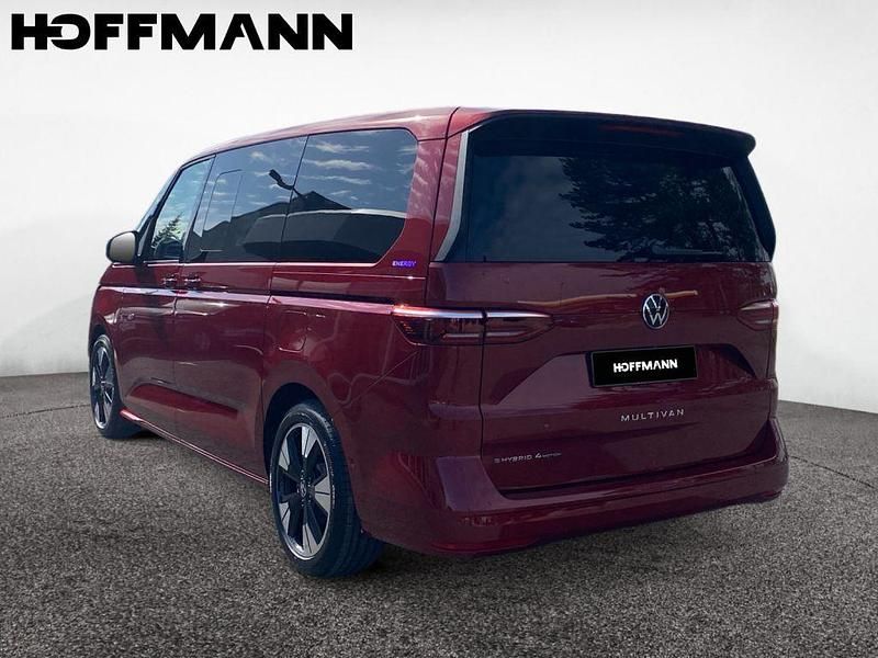 Neu VW Multivan 245 PS (180 kW) 2026 Fortana red metallic Van