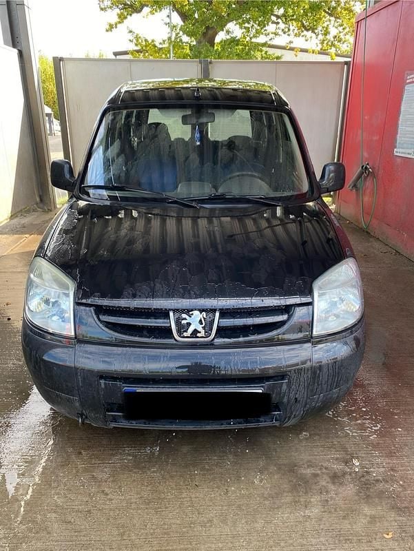 Schwarz Gebraucht 2005 Peugeot Partner Van / Kleinbus | 1.750 € (Guter Preis) - Bild 1/4