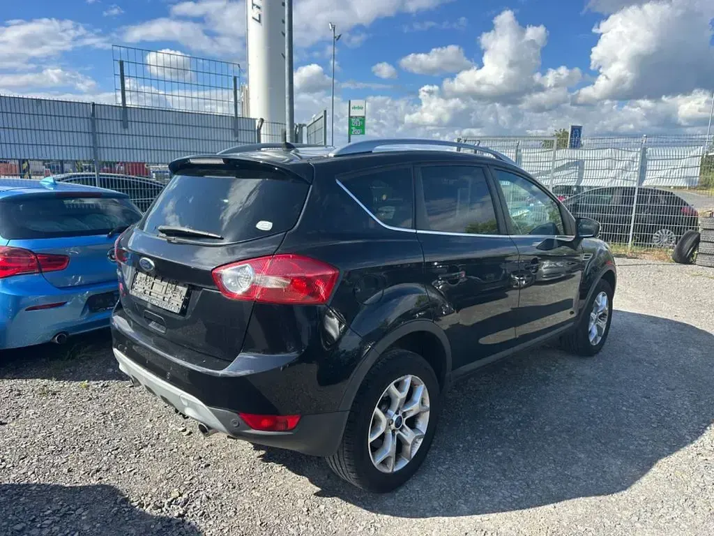 Gebraucht Ford Kuga Individual 140 PS (102 kW) 2012 Schwarz SUV