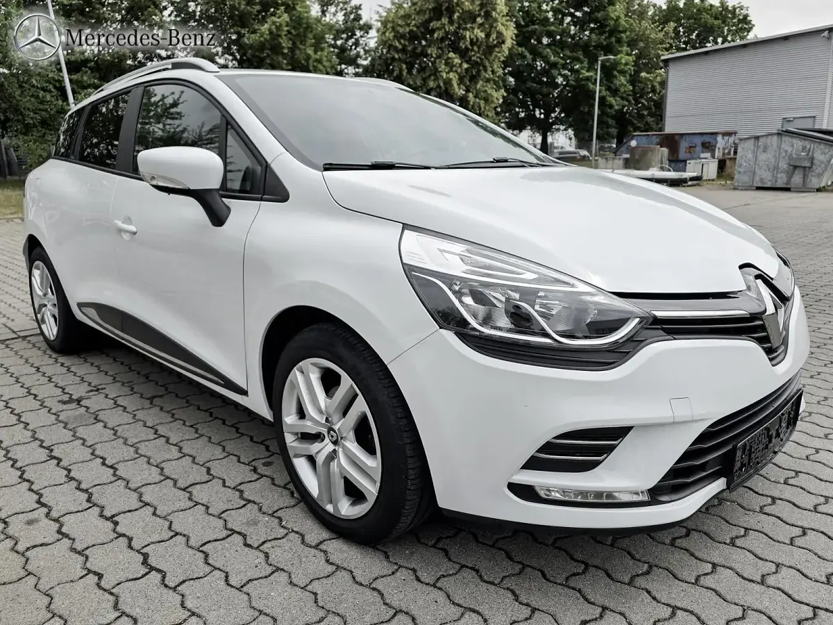 Gebraucht Renault Clio V Collection 90 PS (66 kW) 2020 Gletscherweiss Limousine