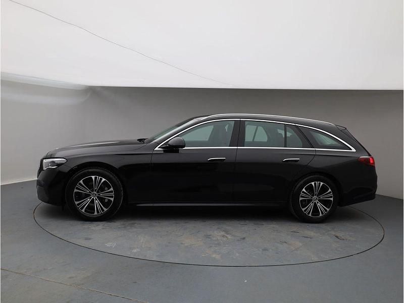 Gebraucht Mercedes E450 Avantgarde 381 PS (280 kW) 2023 Metalliclack obsidianschwarz m Kombi