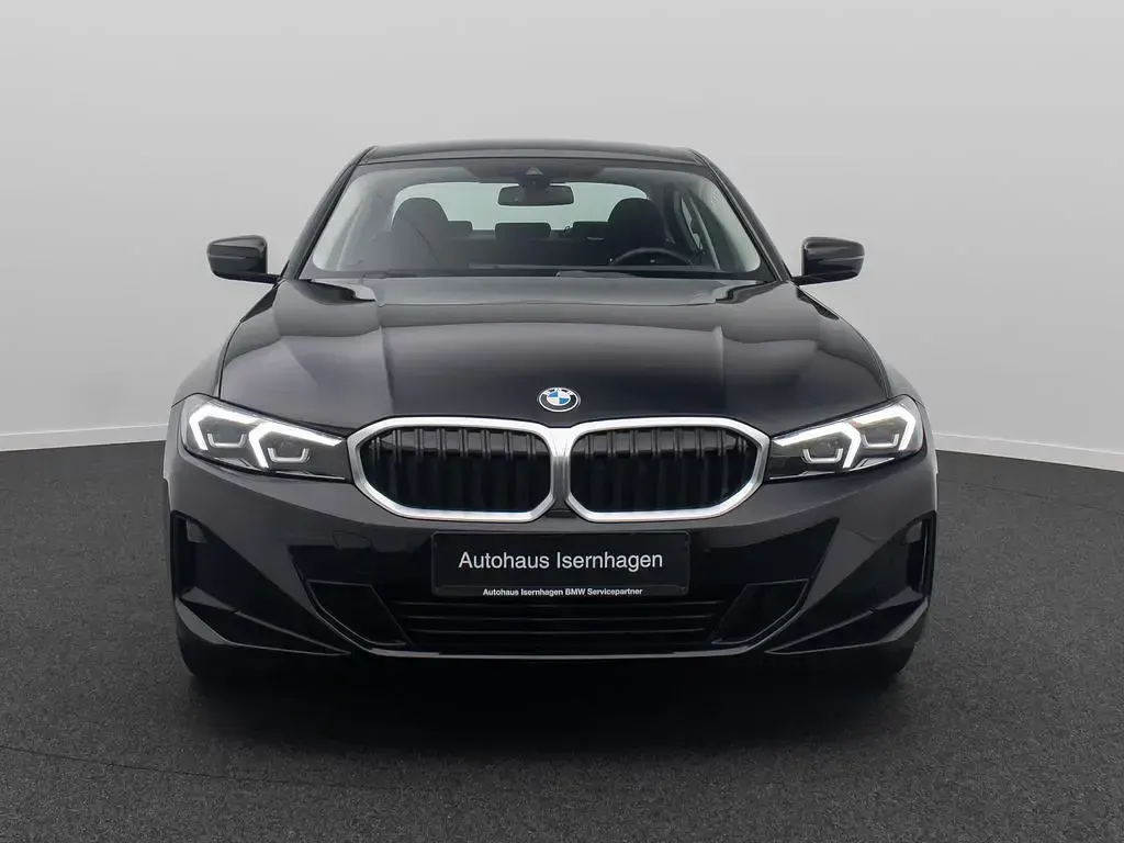 Gebraucht BMW 318 Sport Line 156 PS (114 kW) 2024 Schwarz ii668 Limousine