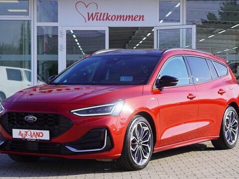 Gebraucht Ford Focus ST-Line 155 PS (114 kW) 2022 Rot Kombi