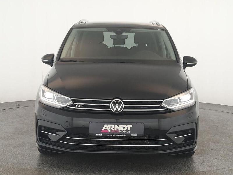 Gebraucht VW Touran Highline 150 PS (110 kW) 2025 Deep black perleffekt Van / Kleinbus