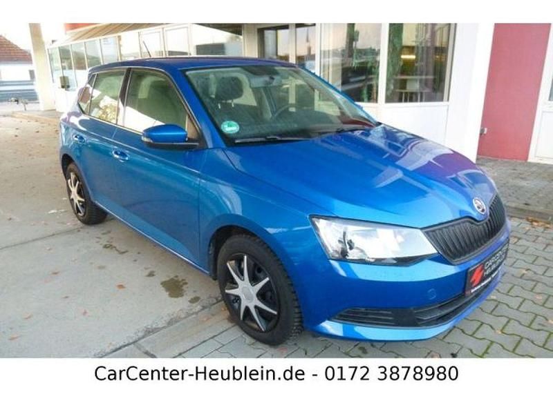 Blau Gebraucht 2017 Skoda Fabia Cool Edition Kleinwagen | 9.990 € (Fairer Preis) - Bild 1/4