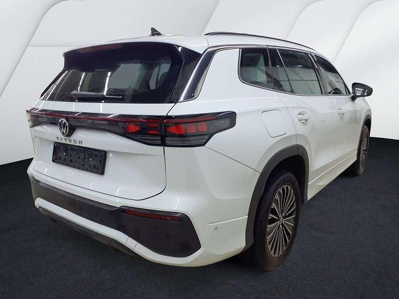 Gebraucht VW Tayron Life 193 PS (141 kW) 2025 Oryxweiß perlmutteffekt (metallic) SUV