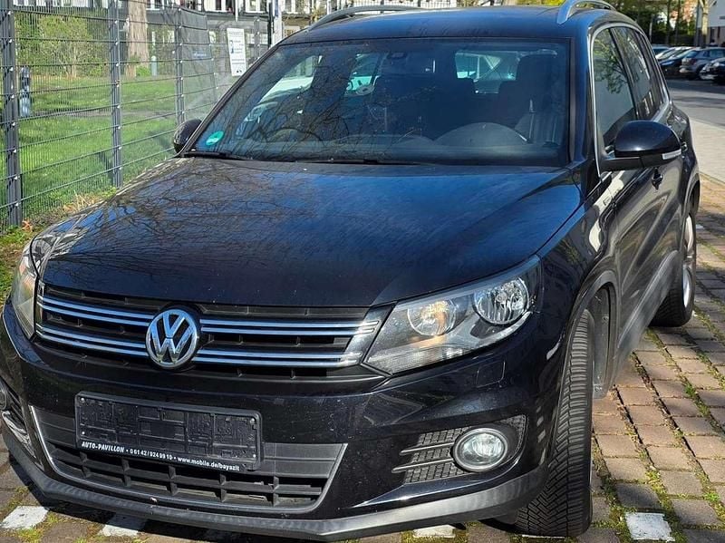 Second-hand VW Tiguan LOUNGE 150 CP (110 kW) 2015 Negru SUV