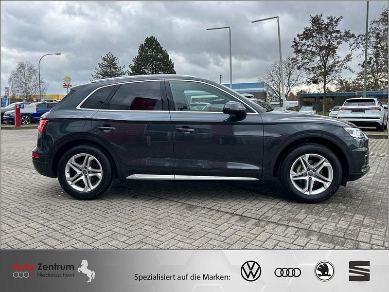 Second-hand Audi Q5 Design 150 CP (110 kW) 2018 Negru SUV