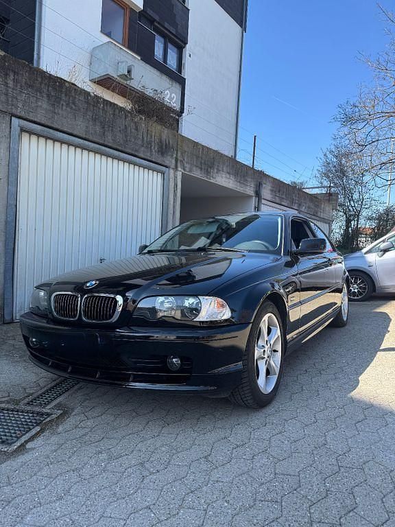 Schwarz Gebraucht 2001 BMW 320 Shadowline Coupé | 6.500 € (Fairer Preis) - Bild 1/4
