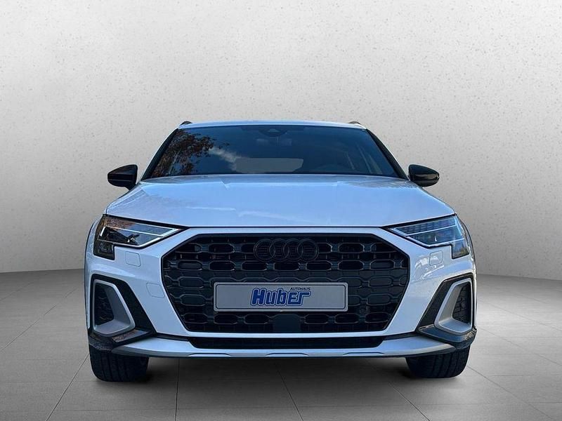 Neu Audi A3 Ambiente 150 PS (110 kW) 2025 Arkonaweiß Limousine