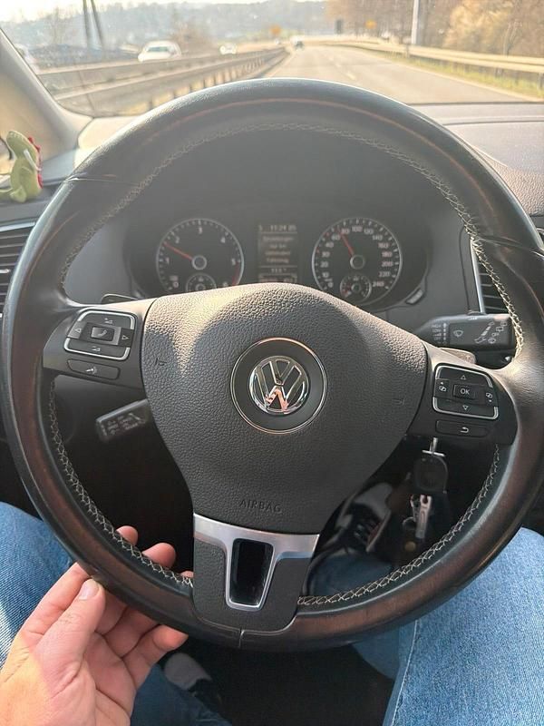 Gebraucht VW Sharan 140 PS (102 kW) 2014 Silber Van / Kleinbus