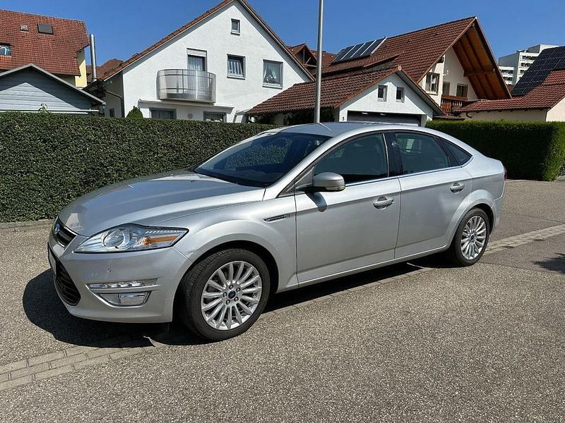 Grau Gebraucht 2013 Ford Mondeo Ambiente Limousine | 6.500 € (Fairer Preis) - Bild 1/4