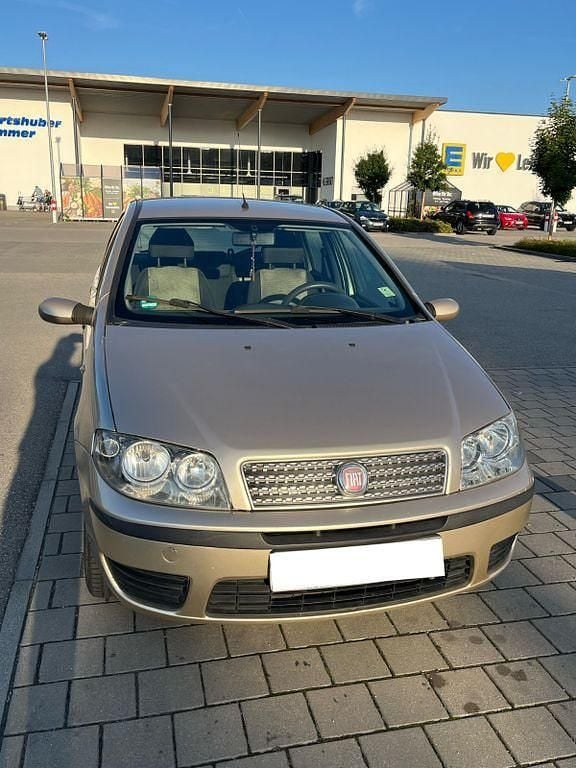 Beige Gebraucht 2009 Fiat Punto Kleinwagen | 1.500 € (Guter Preis) - Bild 1/4