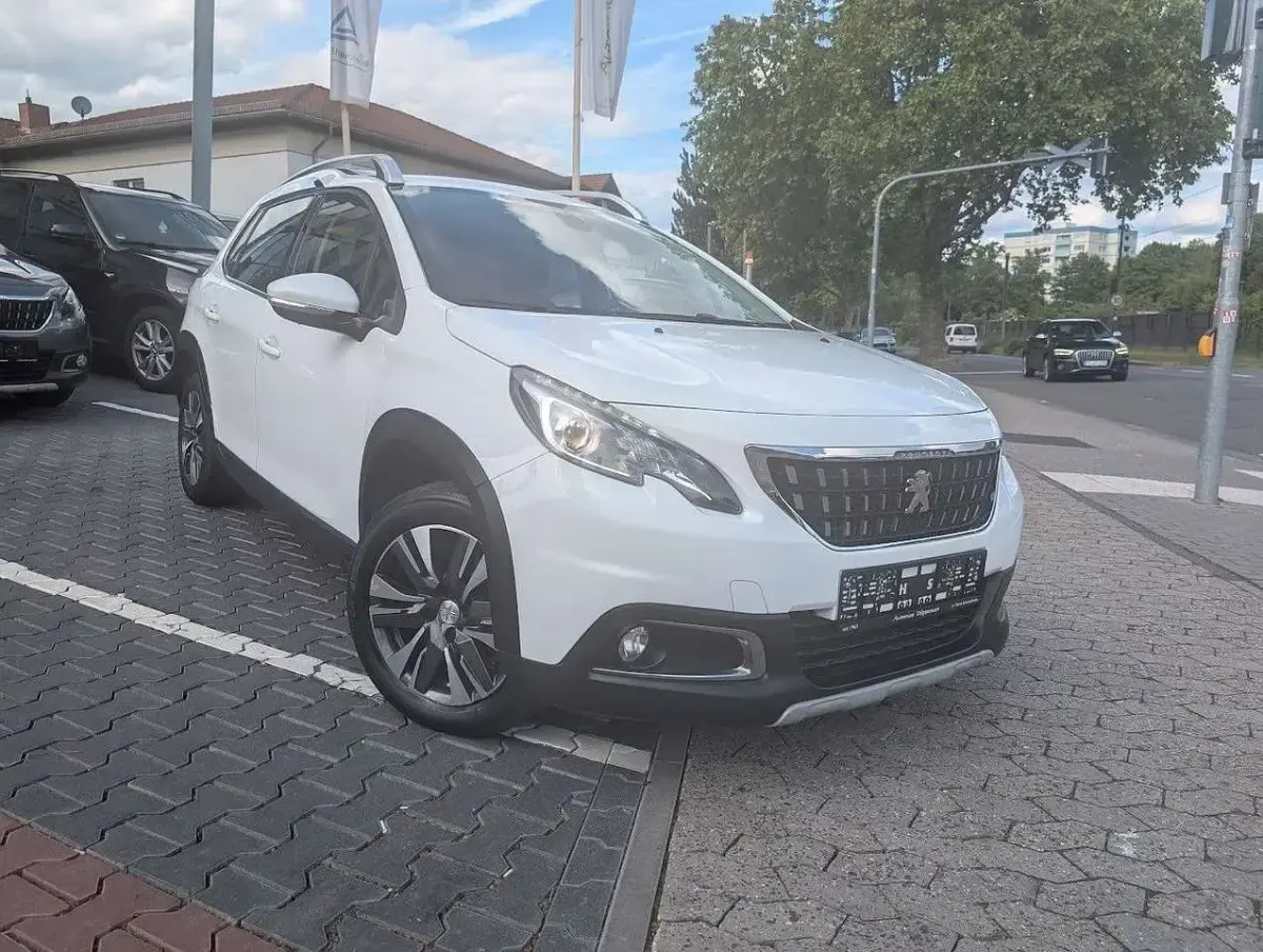 Gebraucht Peugeot 2008 Allure 131 PS (96 kW) 2019 Weiß SUV