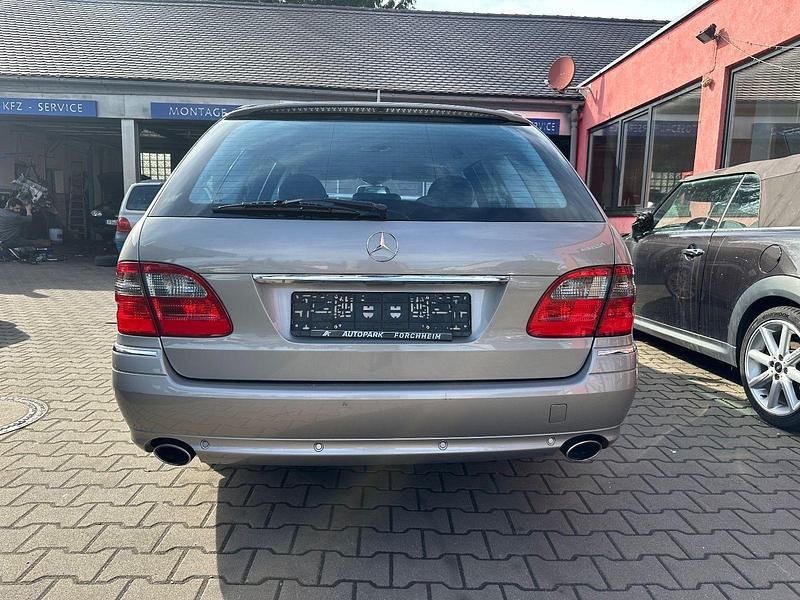 Gebraucht Mercedes E280 190 PS (139 kW) 2006 Silber Kombi