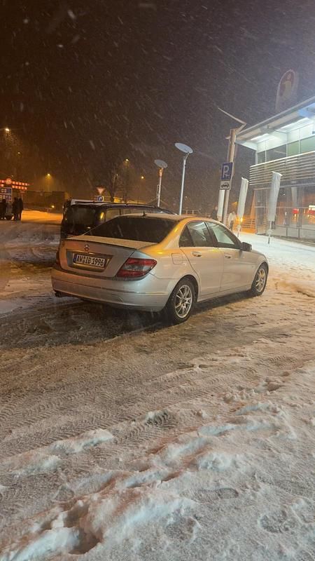 Gebraucht 2010 Mercedes 200 Limousine | 6.700 € - Bild 1/4