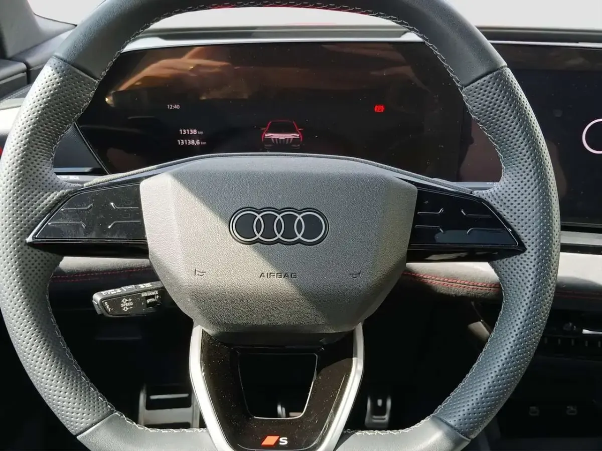 Gebraucht Audi Q6 e-tron Edition .1 225 kW (306 PS) 2025 Magnetgrau SUV